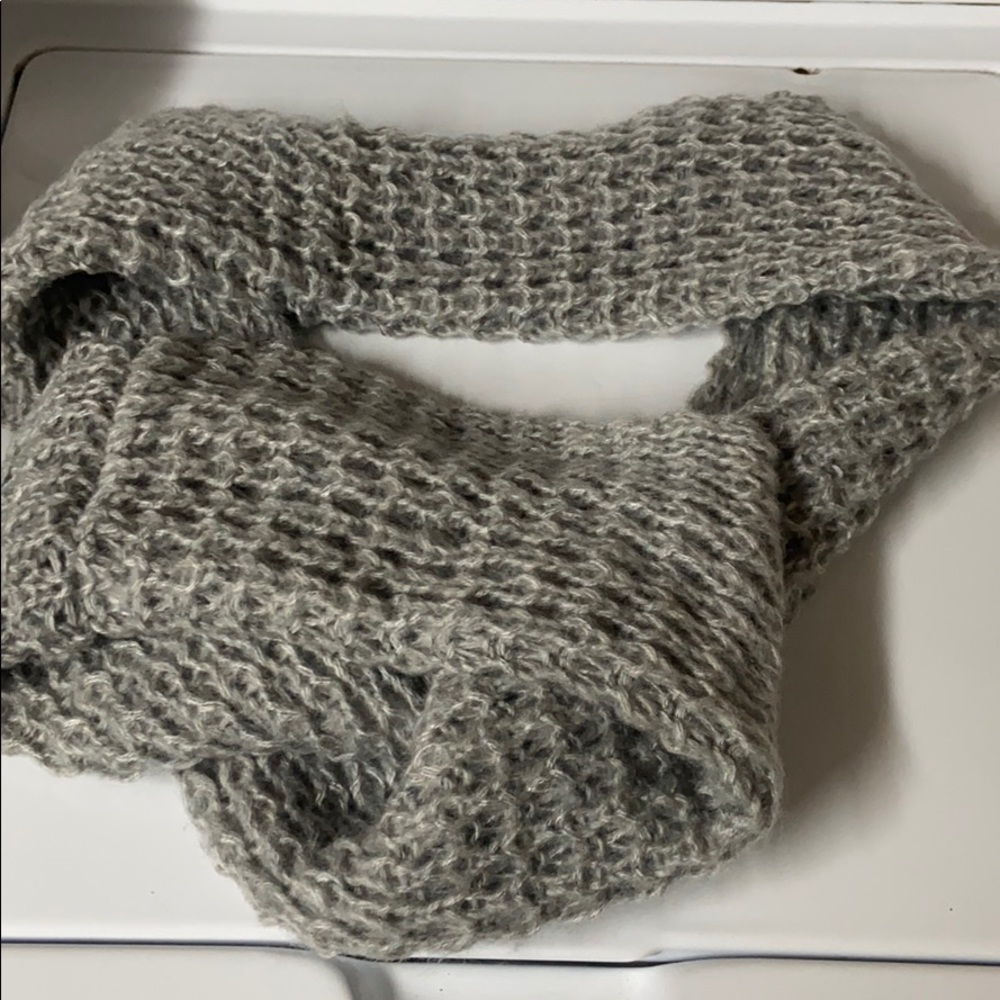 Infinity scarf